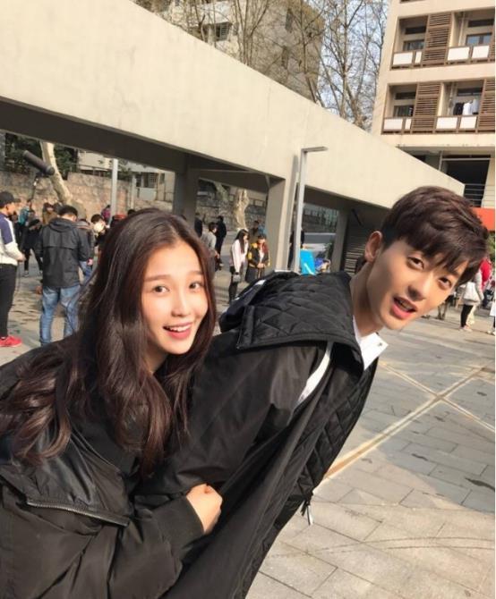 娱乐圈吃瓜直播是真的吗,揭秘幕后真相与真实情况